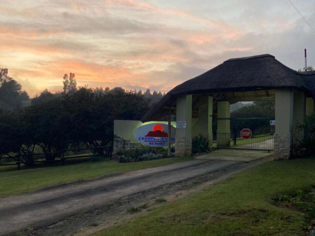 Champagne Lane Resort Champagne Valley Екстериор снимка
